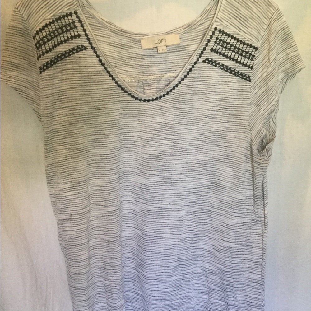 Short sleeved shirt